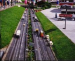Niederlande-Netherland: Madurodam (Autobahn und Tankstelle)